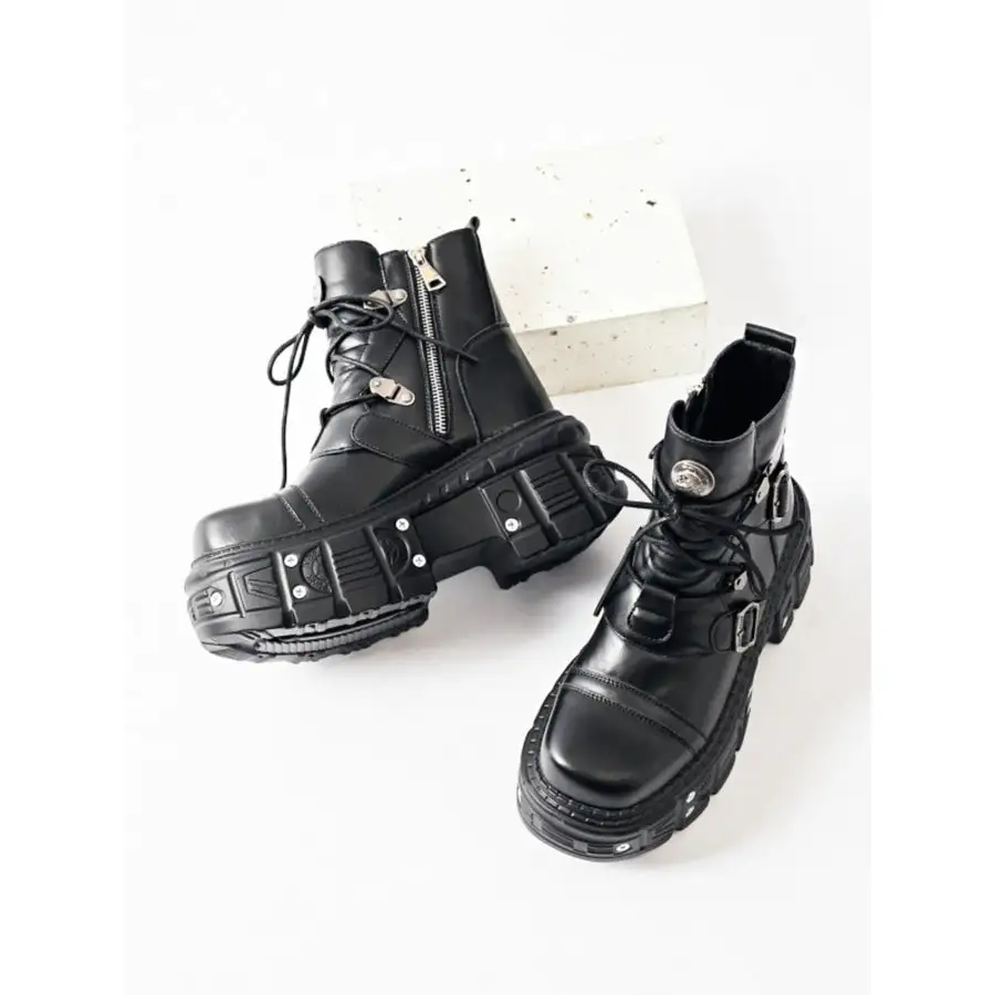 Relaxed Lace Up Platform Boots
