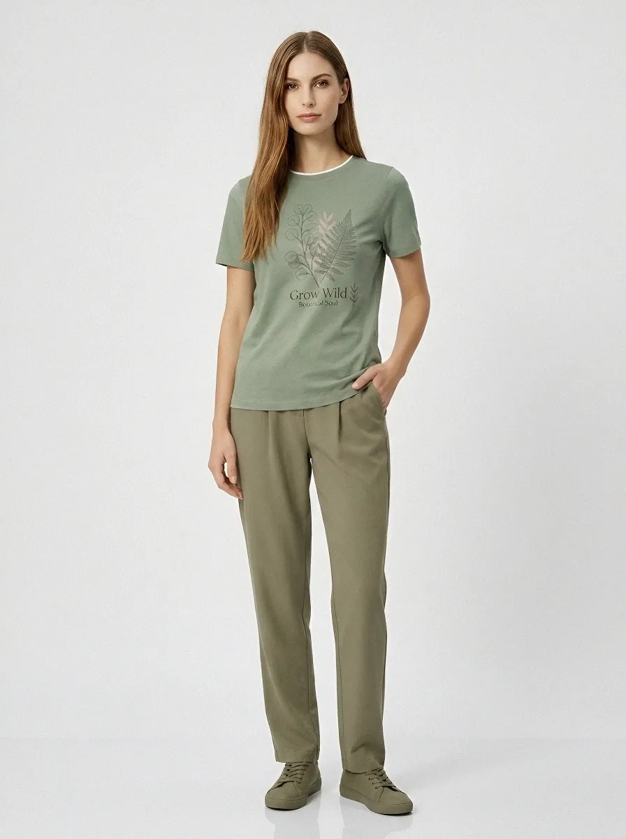 Everyday Botanical Nature Leaf T-Shirt