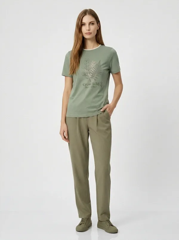 Everyday Botanical Nature Leaf T-Shirt