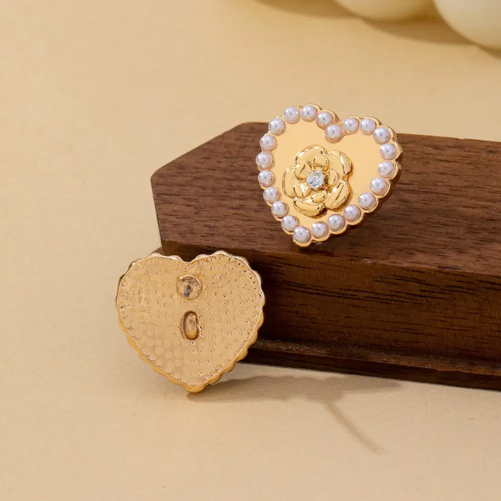 Vintage Inspired Rose Pearl Heart