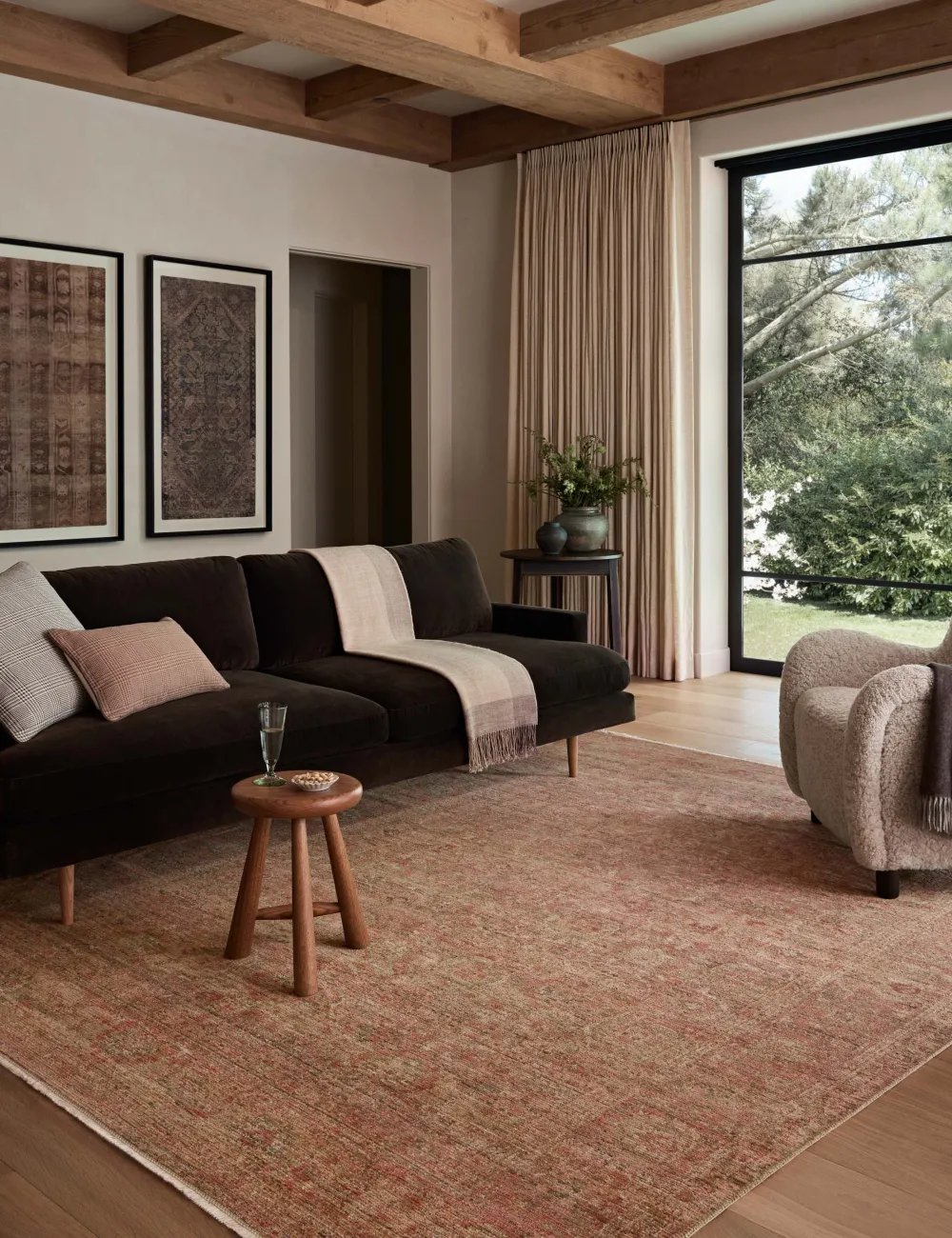 Timeless Performance Patterned Traditional Motif Machine Woven Synthetic Fiber Area Rug