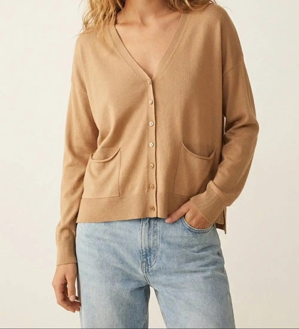 Fine Knit Cardigan With Front