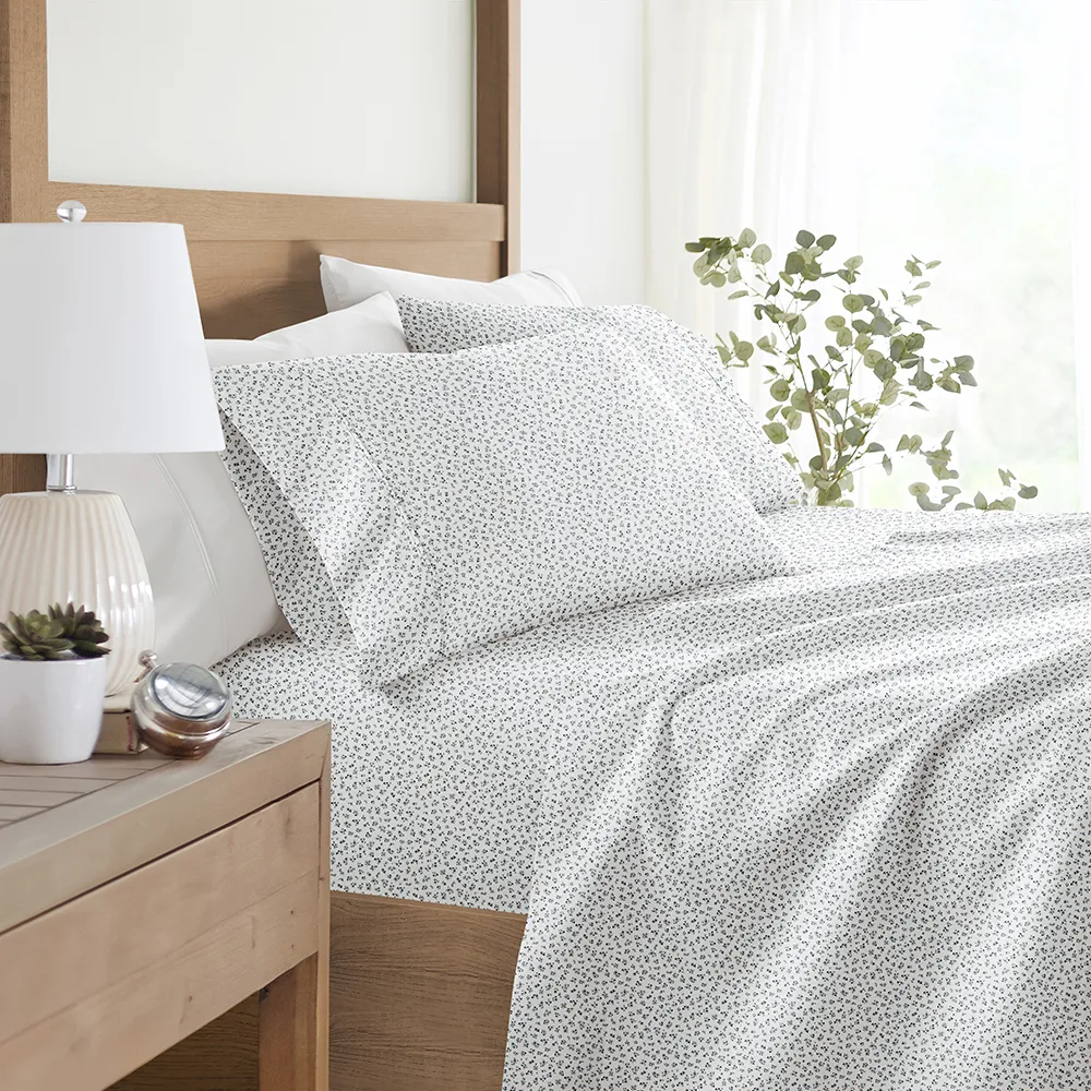 Ditsy Floral Pattern Sheet Set