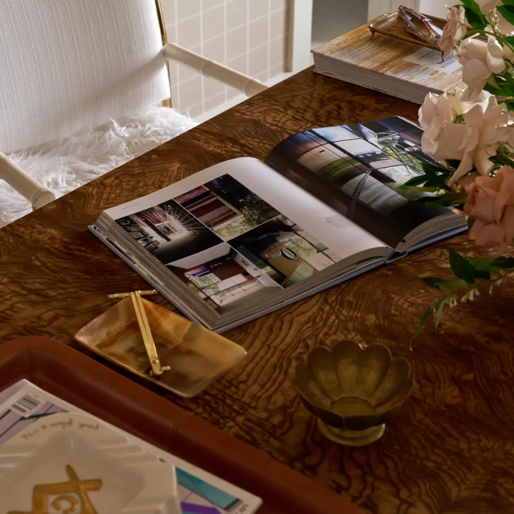 Streamlined Writing Desk