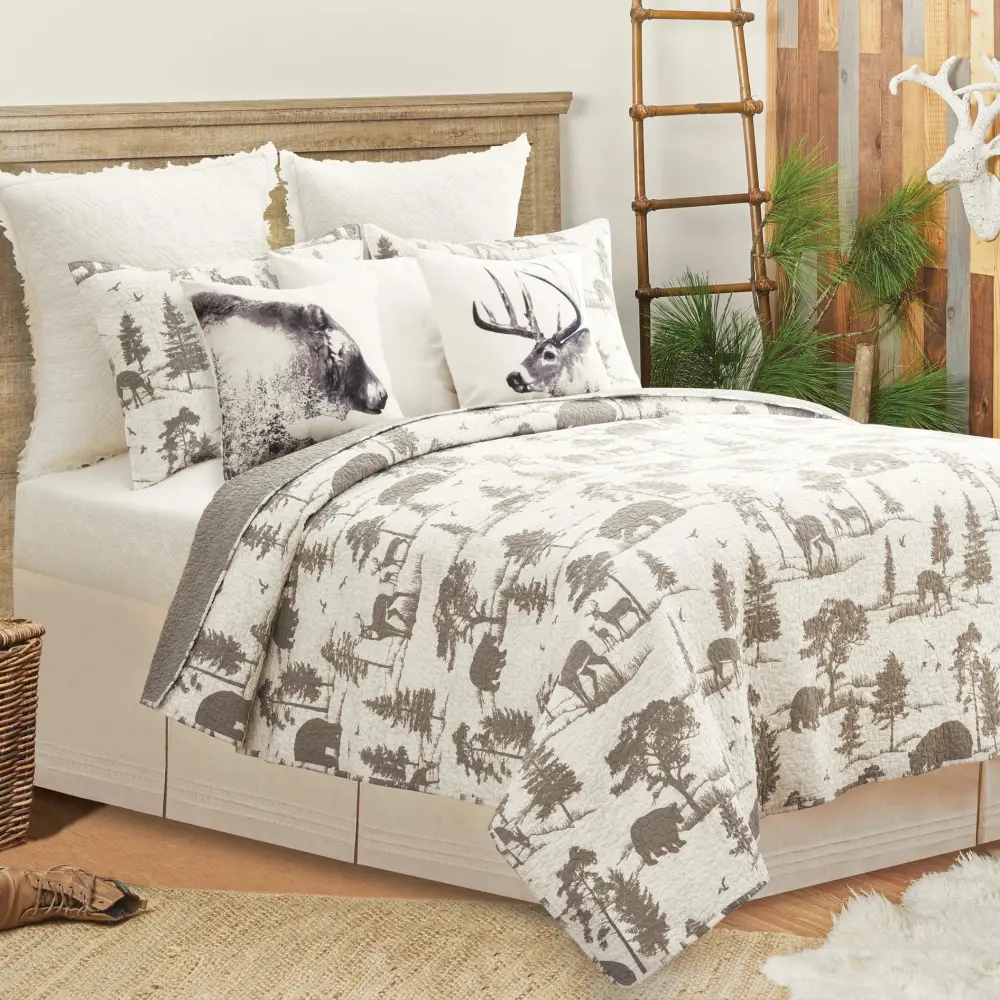 Balanced Reversible Quilted Quilt Set
