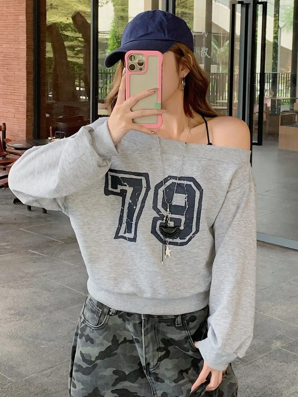 Women Number 79 Off Shoulder Letter Graphic Sweatshirt