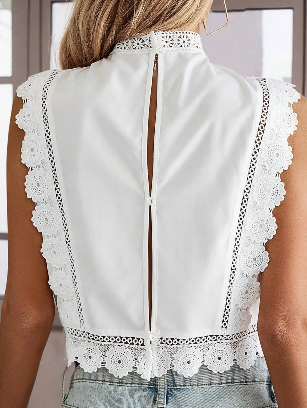 Lace Embroidered Sleeveless Blouse
