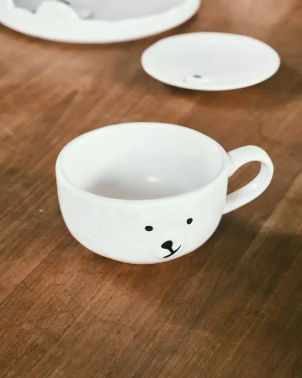 Refined Ceramic Tableware Selection
