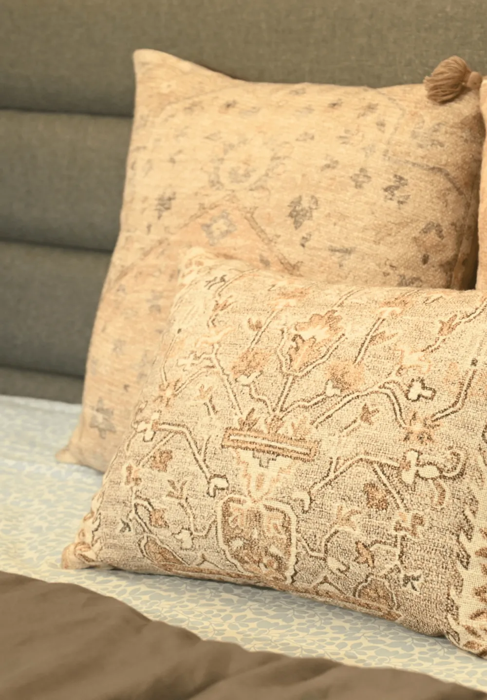 Artisan Design Decorative Cushion Cover