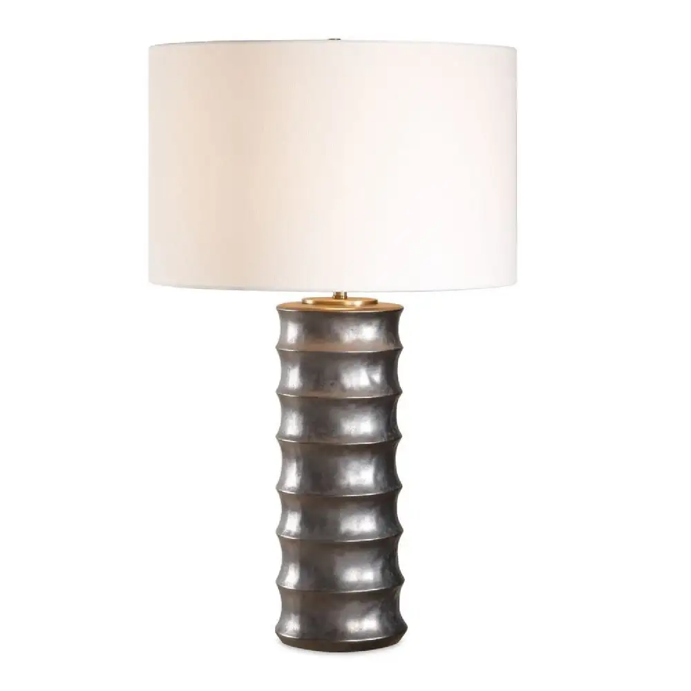 Porcelain Scalloped Table Lamp