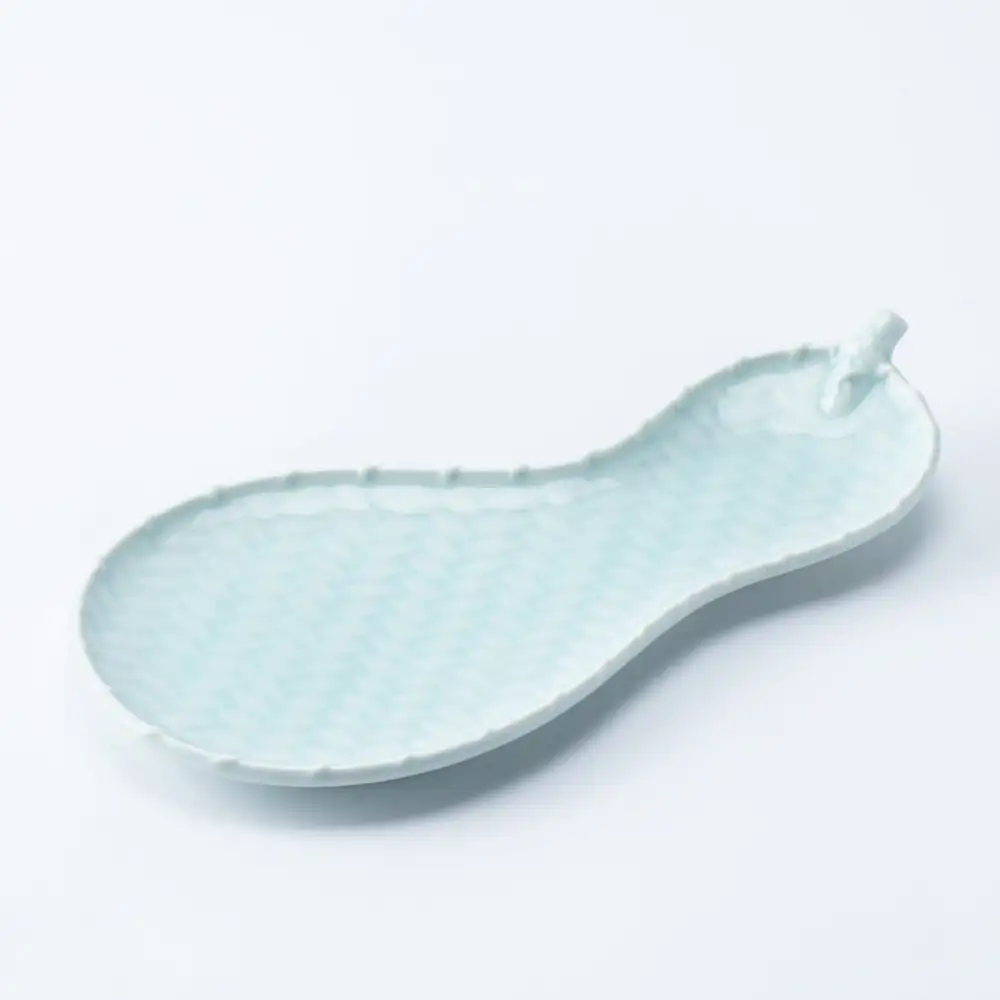 Refined Porcelain Dinner Plate