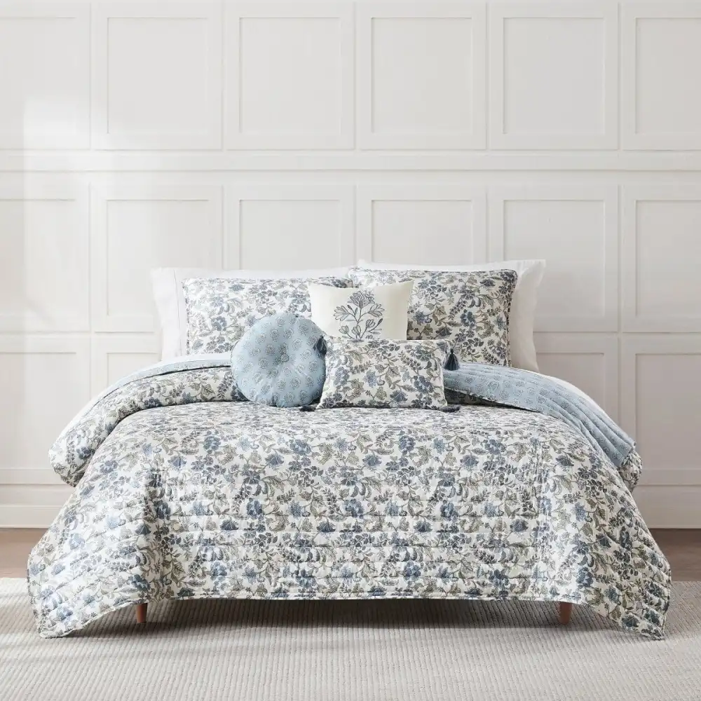 Refined Reversible Quilt Bedding Set