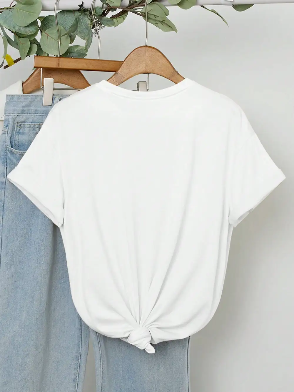 Women Shell Relaxed Fit Shell Graphic T-Shirt