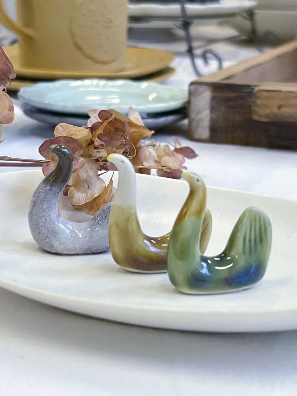 Swan Motif Ceramic Chopstick Rest