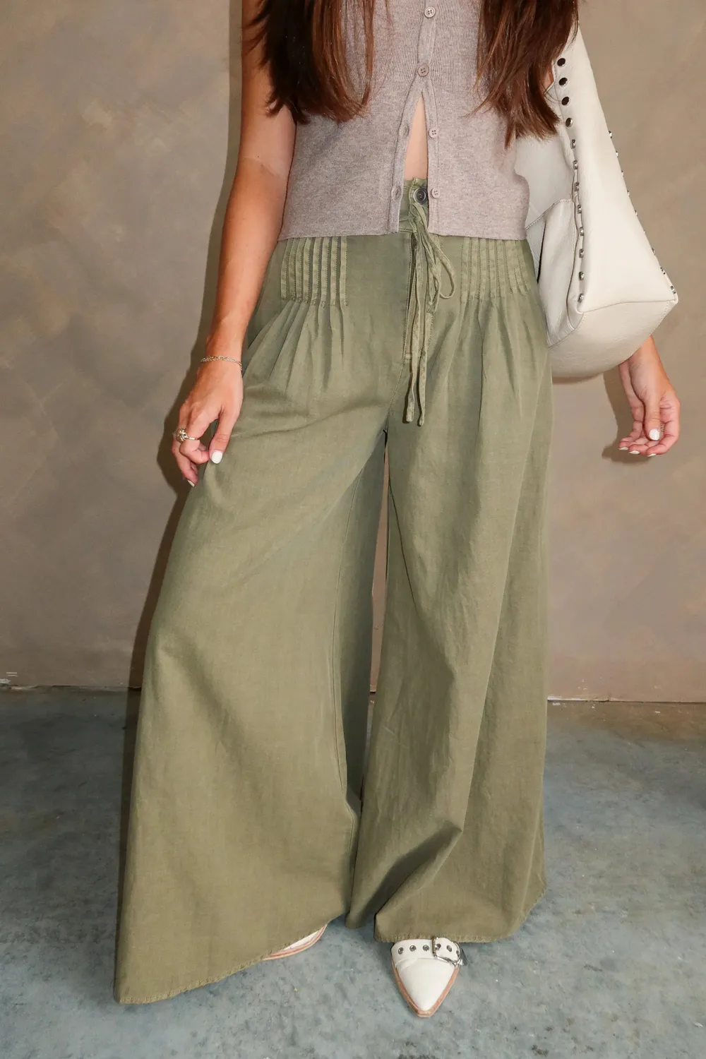 Pleated Detail Wide Leg Pants