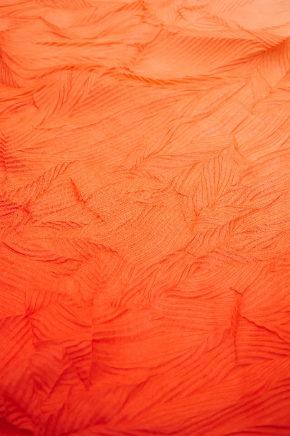 Gradient pleated rectangular scarf