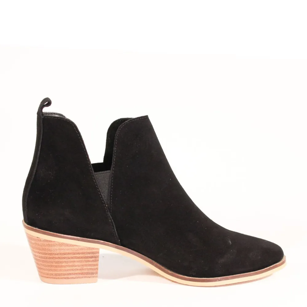 Heeled Chelsea Ankle Boots