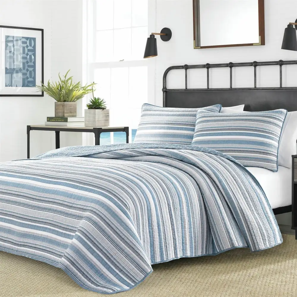 Refined Cotton Reversible Quilt Bedding Set