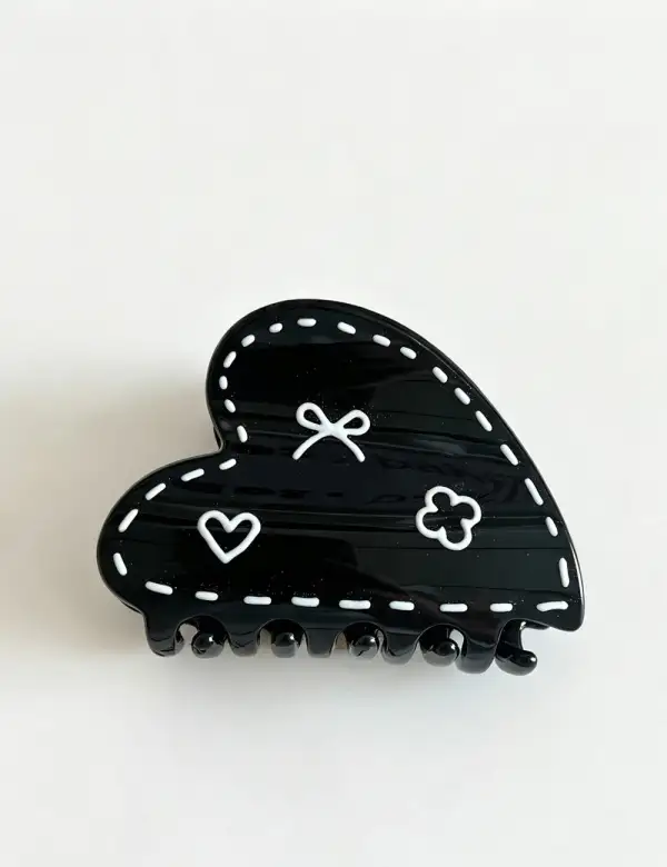 Heart Shaped Midi Hair Hair Claw Clip