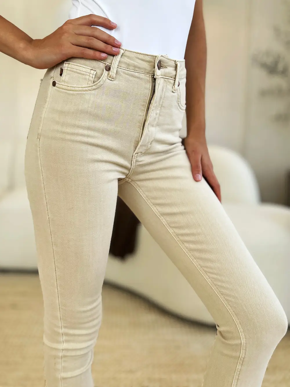 Easy-Fit Modern Comfort-Fit Jeans