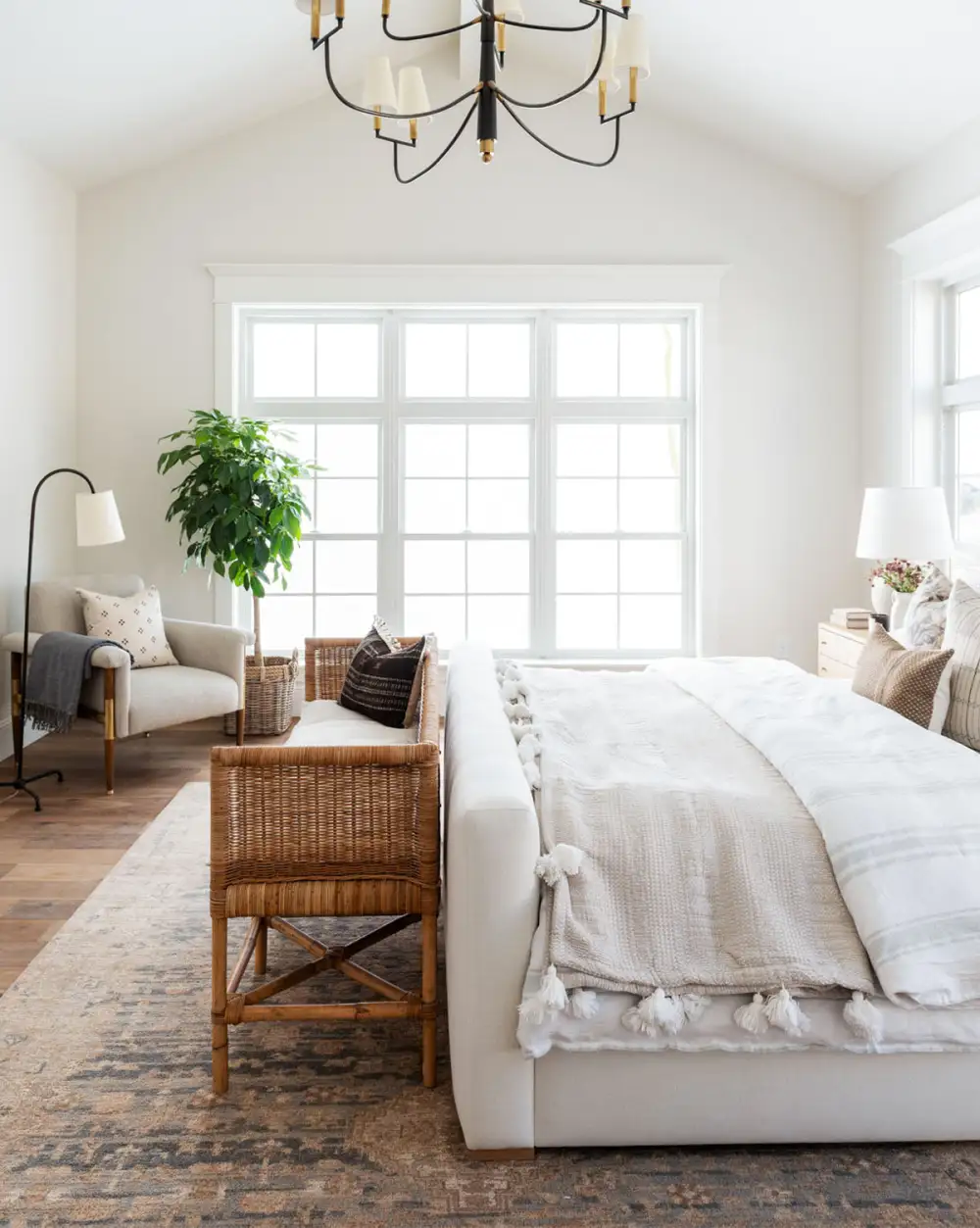 Classic Hand-Tufted Wool-Jute Area Rug