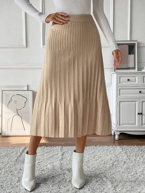 Graceful Pleated Knit Skirt