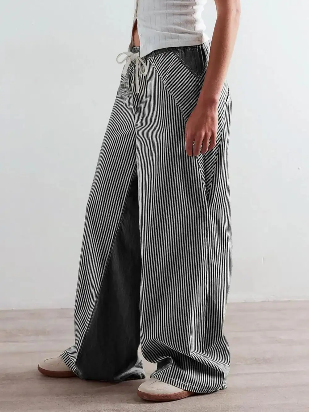 Subtle Texture Flowing Denim Jeans