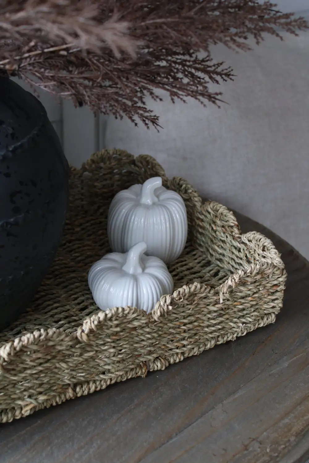 Scalloped Seagrass Tray