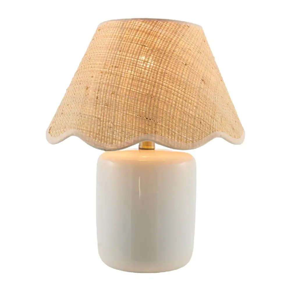 Scalloped Edge Seagrass Table Lamp