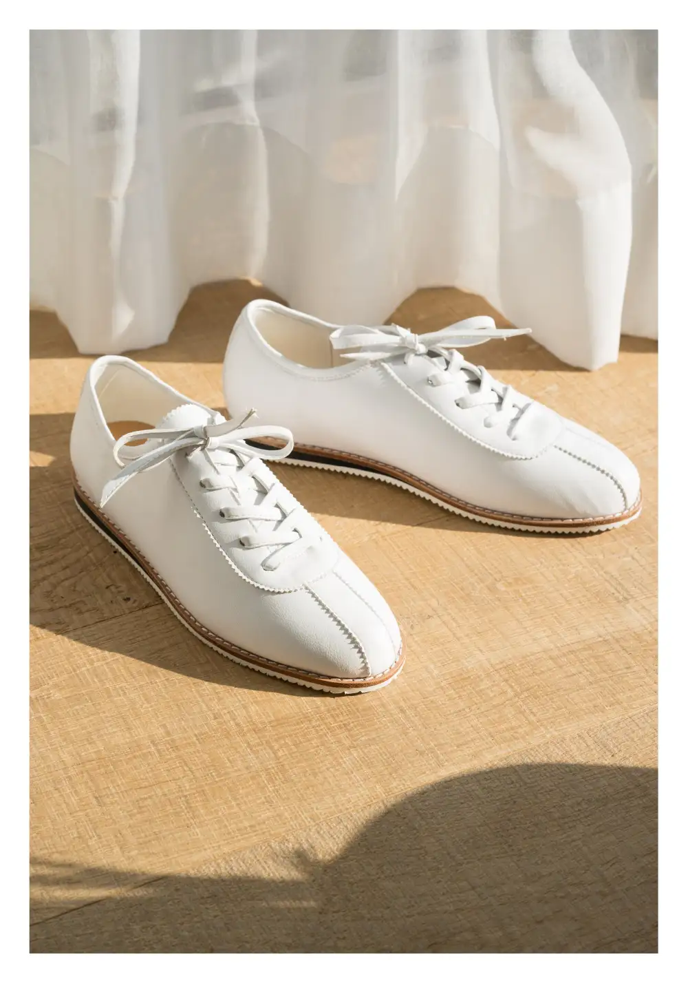 Faux Leather Modern Casual Sneakers