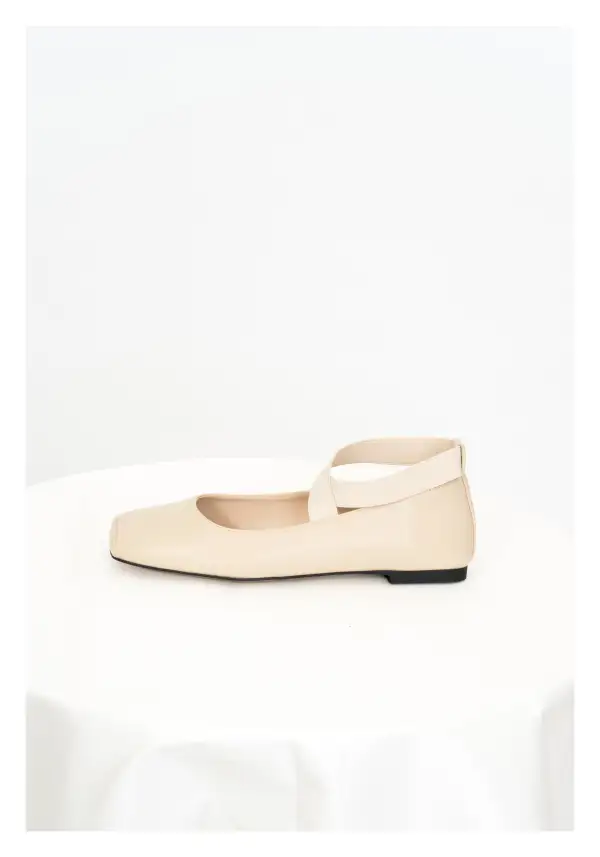 Balanced Faux Leather Square Toe Ballet Flats
