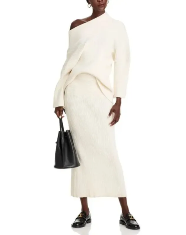 Ribbed Pull On Skirt
