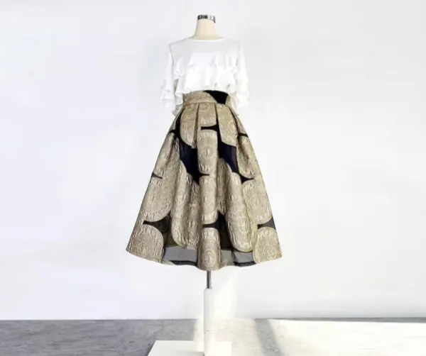 Airy Resort Embroidered High Waist Skirt