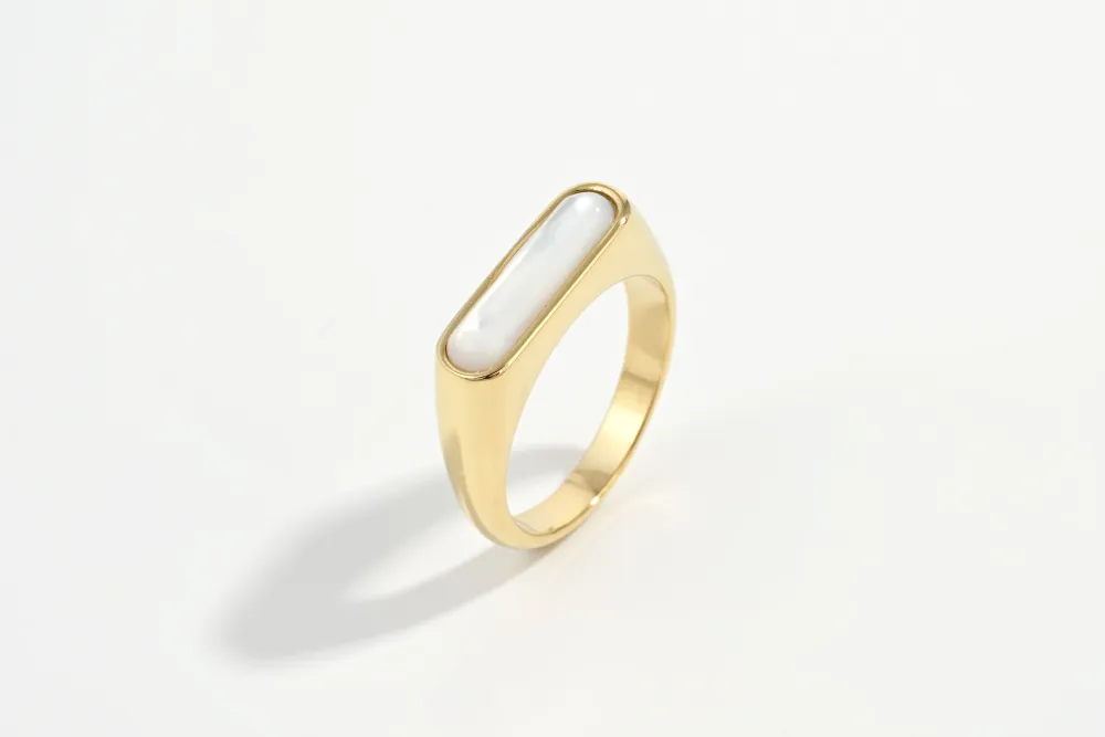 Classic Pearl Fashion Ring