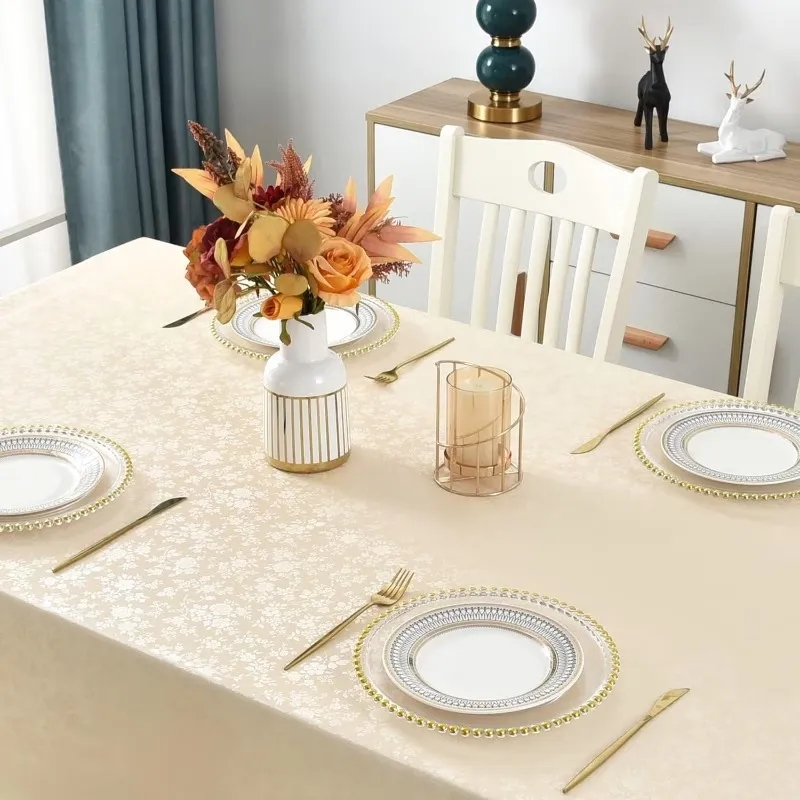 Luxury Scalloped Edge Tablecloth