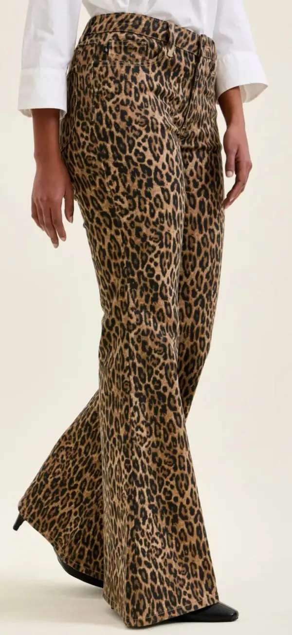 Structured Cotton Blend Flared Everyday Pants