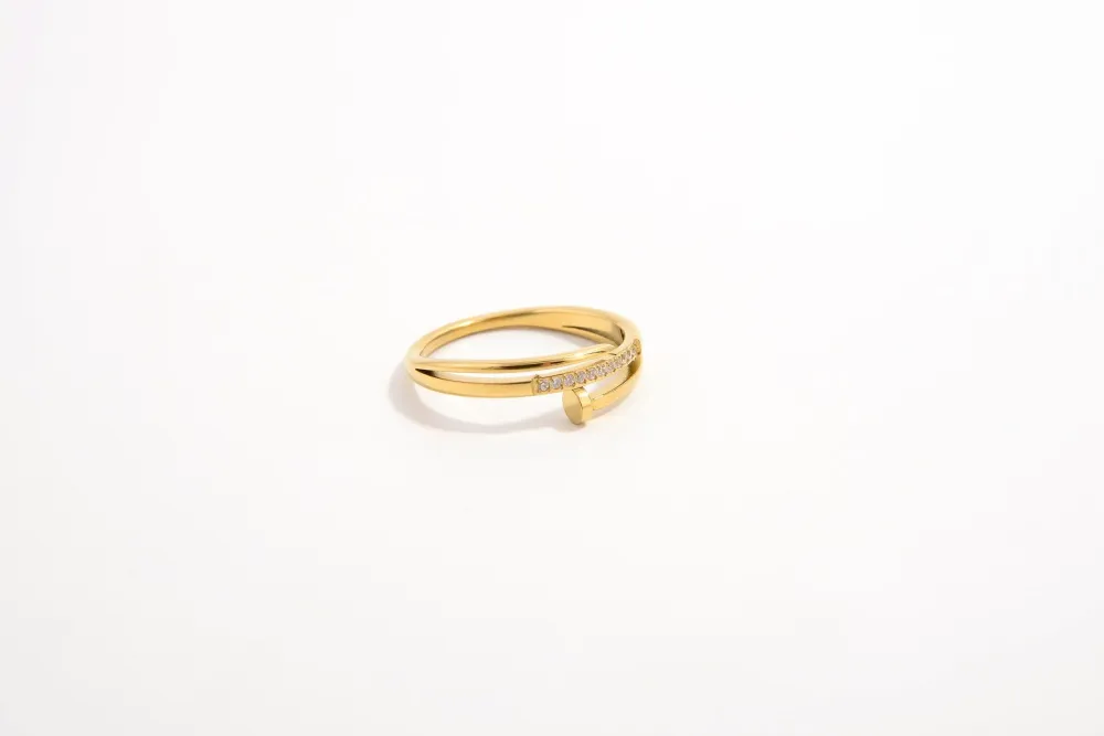 Modern-Form Minimal Everyday Fashion Ring