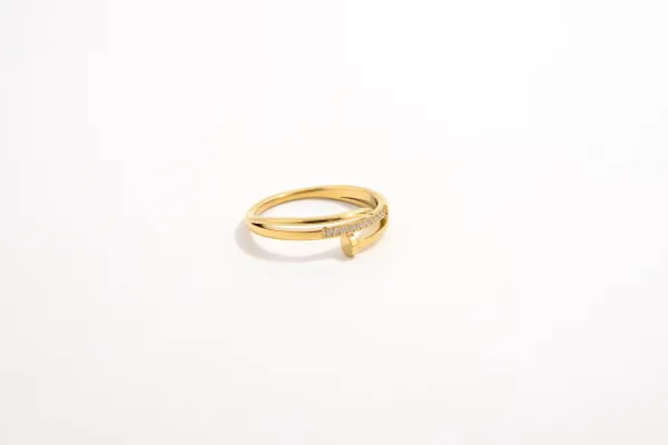 Modern-Form Minimal Everyday Fashion Ring