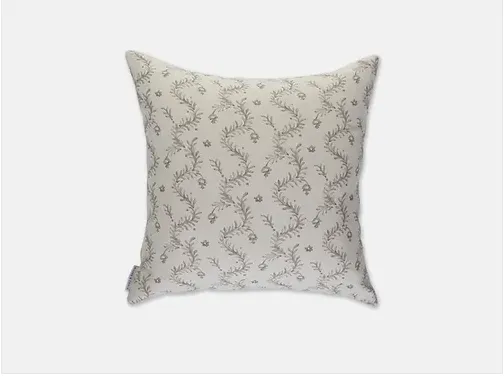 Classic Zip-Closure Linen Decorative Cushion