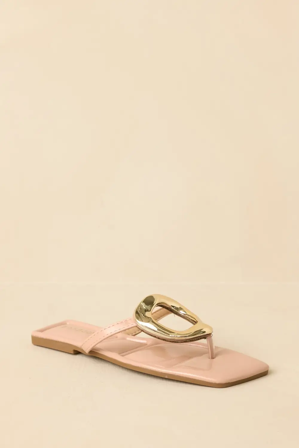 Round-Ring Flat Flip-Flops