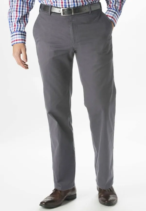 Men's Classic Fit Flat Front Stretch Chino Trousers