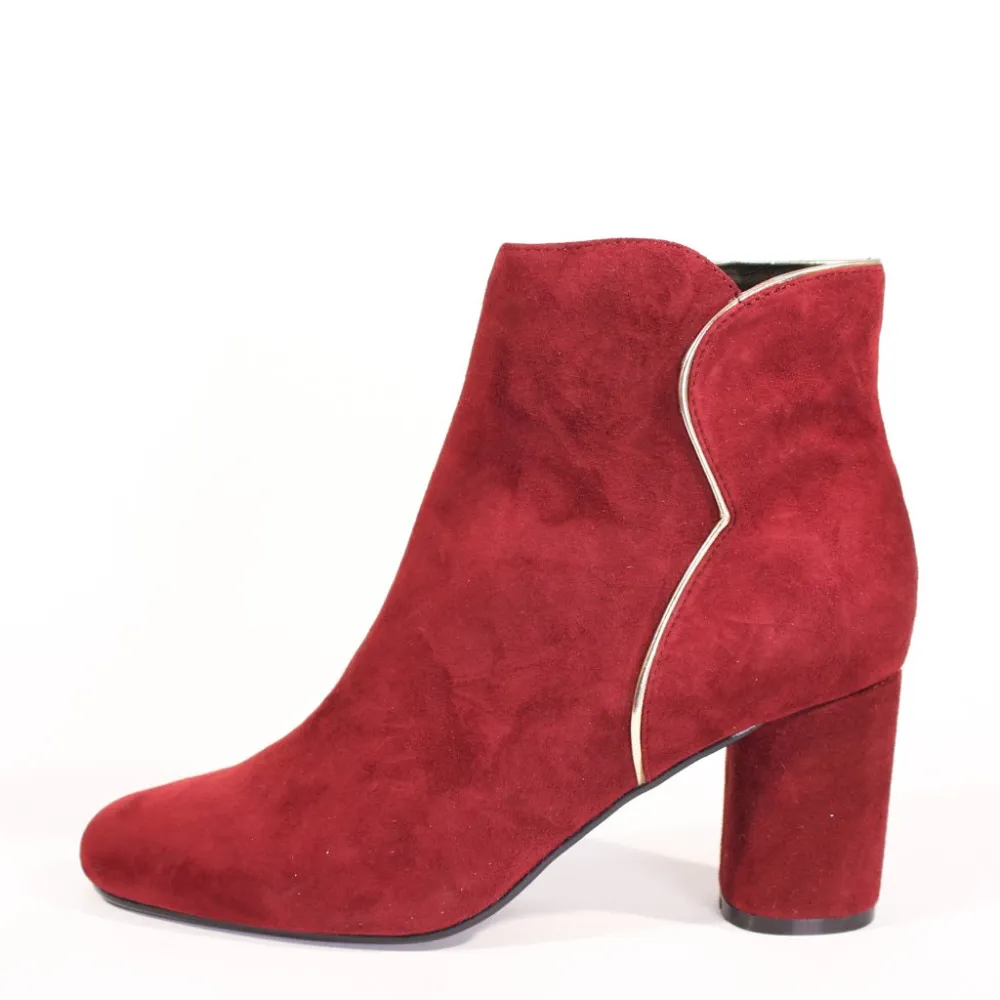 Scallop Suede Ankle Boots
