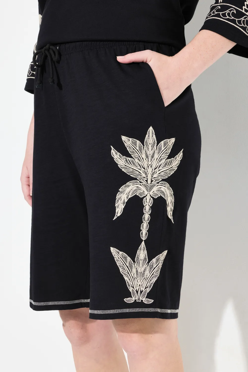 Cotton Drawstring Waist Belt Shorts
