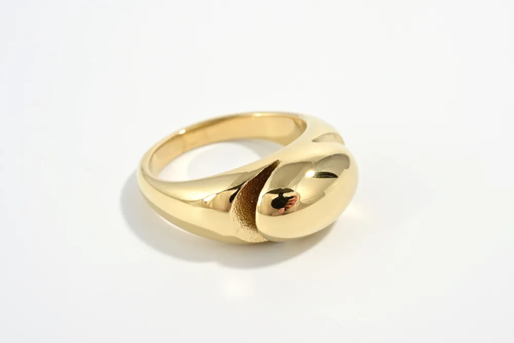Oval Fashion Ring