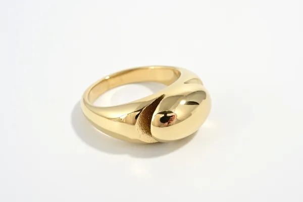 Oval Fashion Ring