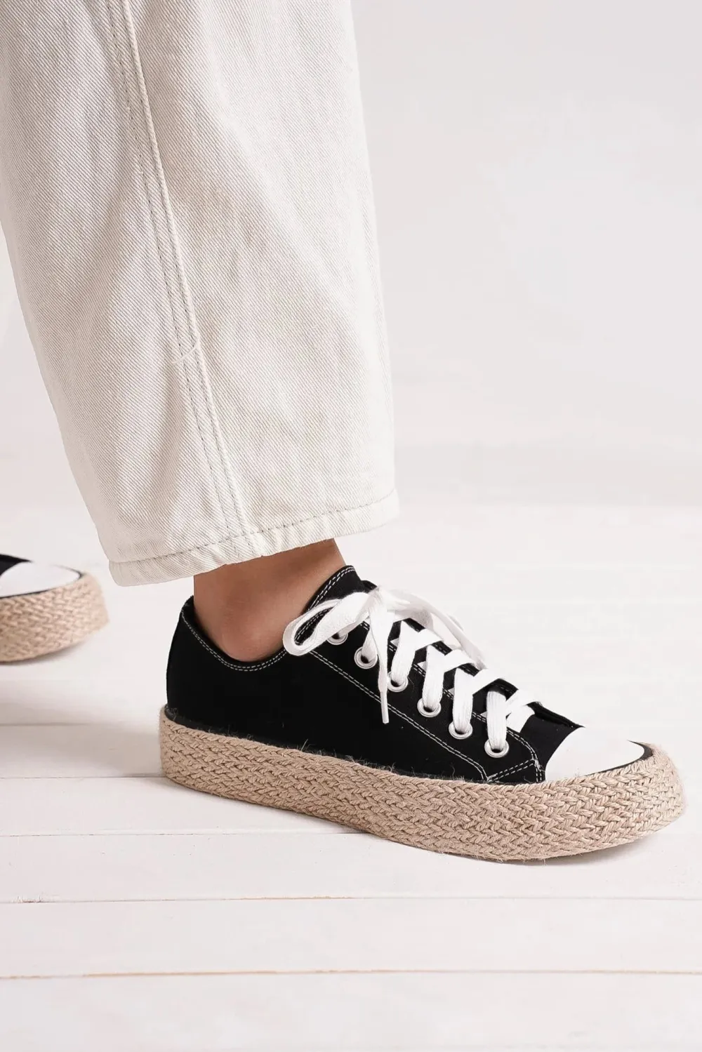 Everyday Lace Woven Sneakers