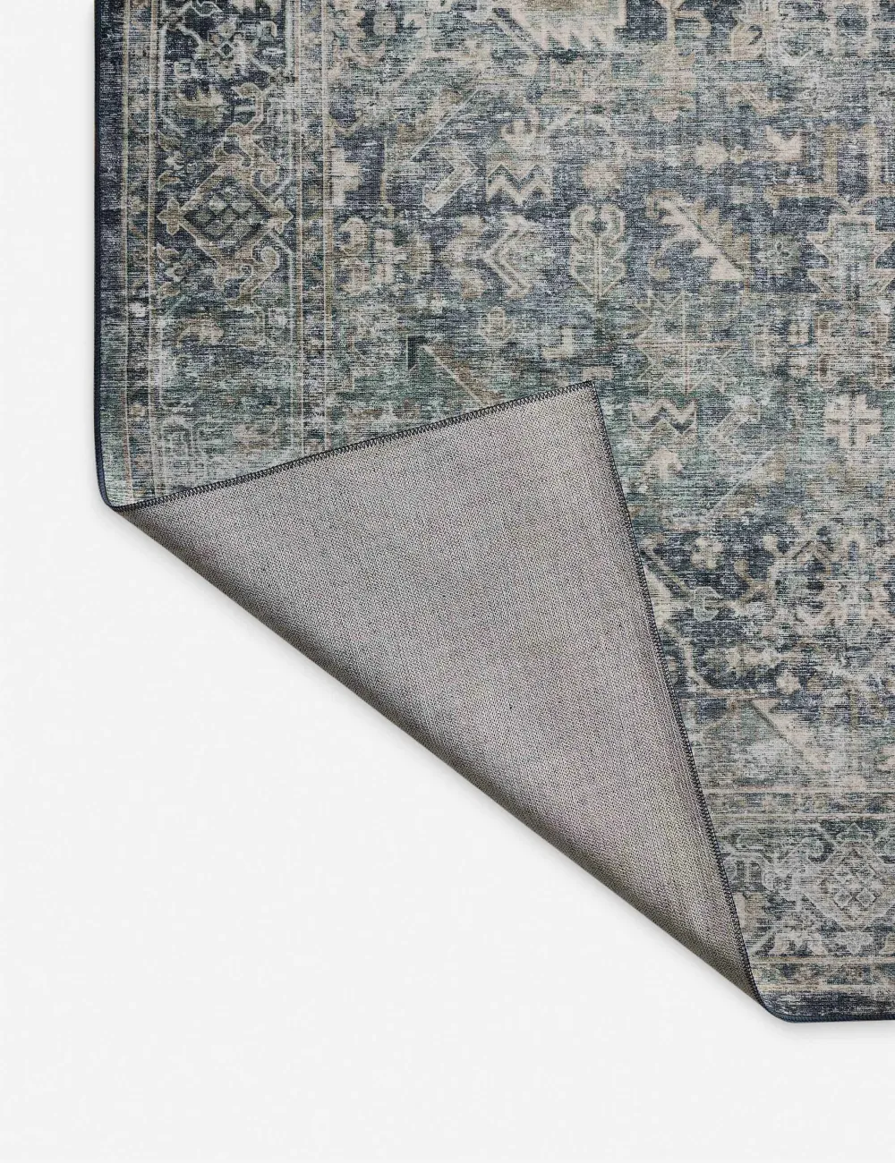 Performance Traditional Motif Machine Woven Polyester Area Rug