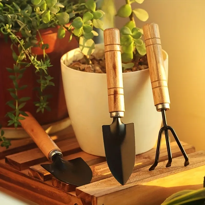3-Piece Wooden Handle Garden Tool Set