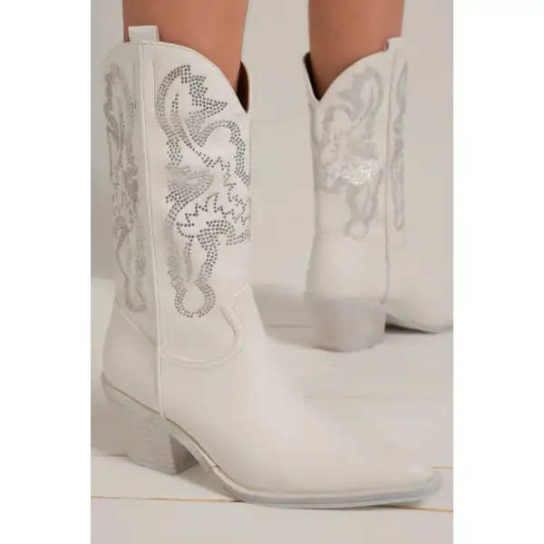 Beast Fashion Rhinestone Detail Point Toe Boots