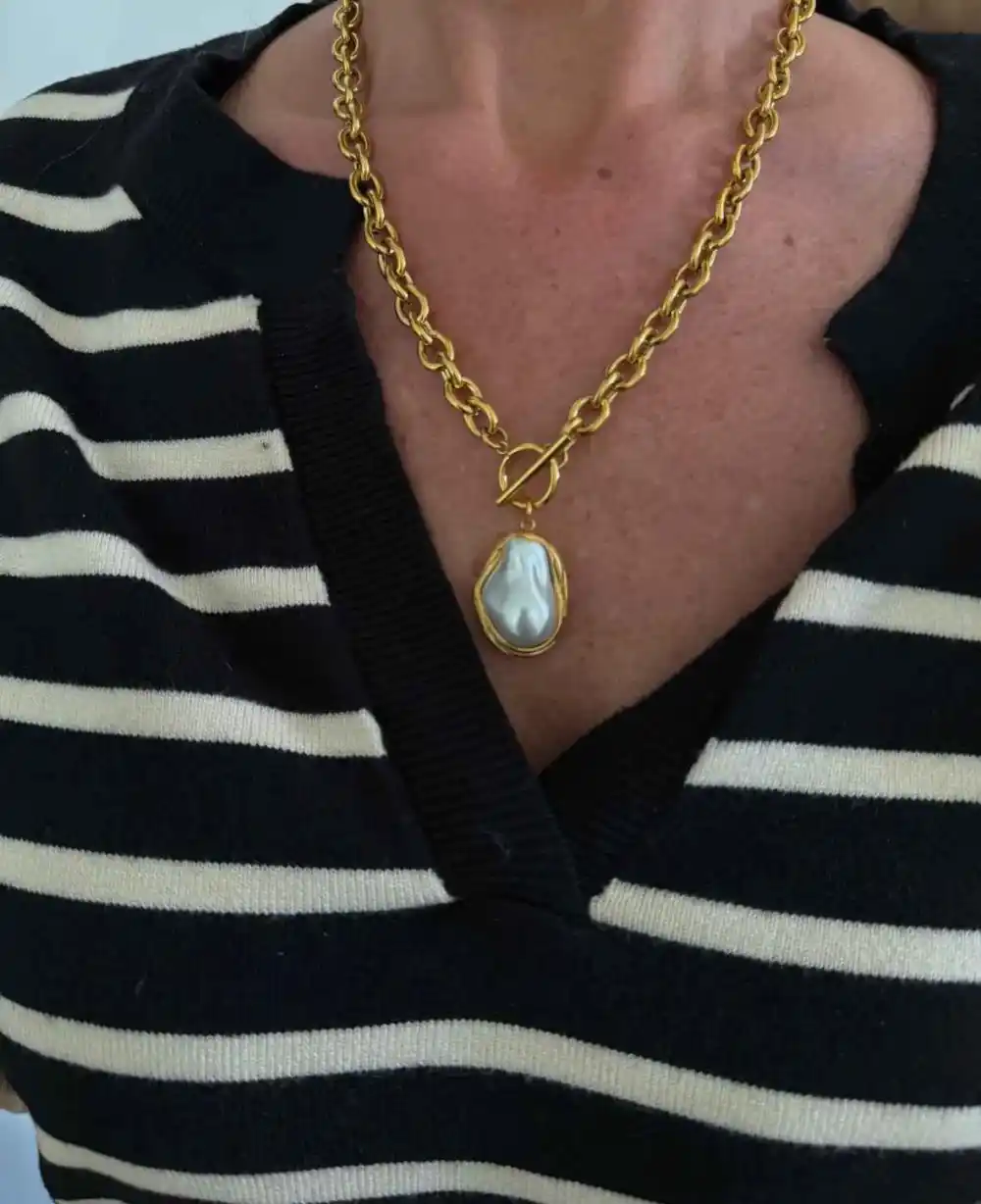 Delicate Everyday Pendant Necklace
